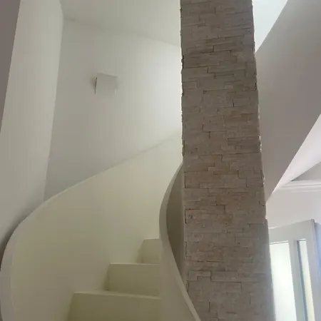 Palazzo Mateola Luxury Attico Guest house 3*